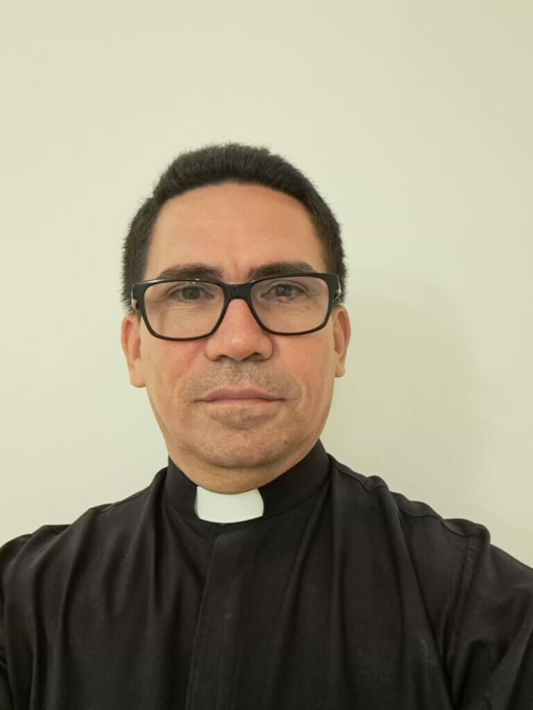 Pe. Ronaldo Souza dos Santos